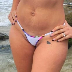 Kaleidoskop Sheer Weiß - Bikini String Tanga -Aufreizende Bademode Micro Bikini Thong Transparent Kaleidoskop 02 1280x1280